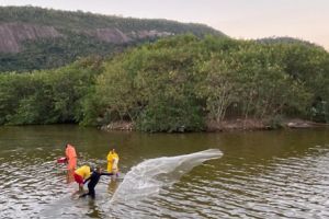 Para celebrar o Dia Mundial da Água, mutirão de limpeza na Lagoa de Piratininga, busca sensibilizar a população de Niterói e região para a importância da coleta seletiva